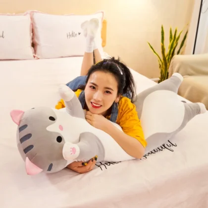 Ilgas pliušinis katinas-pagalvė