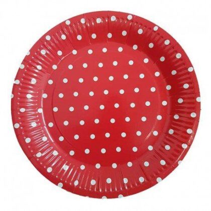 Raudonos spalvos vienkartinės lėkštutės su baltais taškeliais